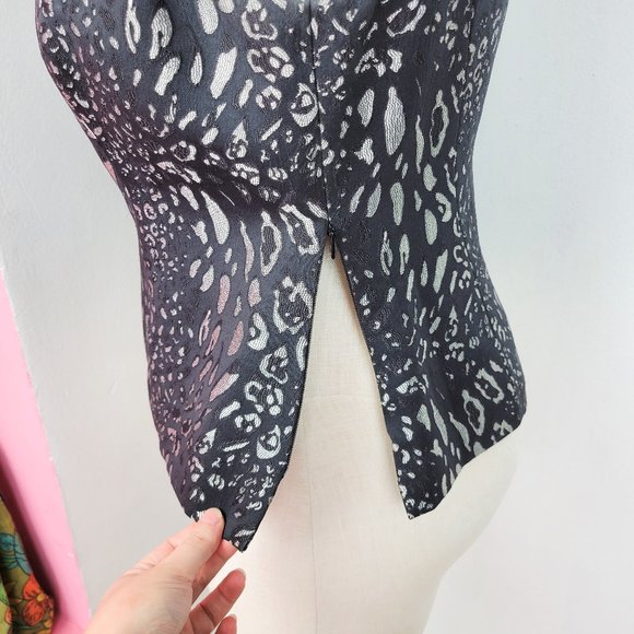 Vintage 90s Black & Silver Leopard Print Sleeveless Top - Picture 4 of 7